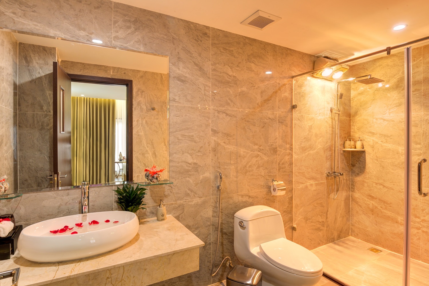 Nghỉ dưỡng nơi cổng trời - Ô Quy Hồ