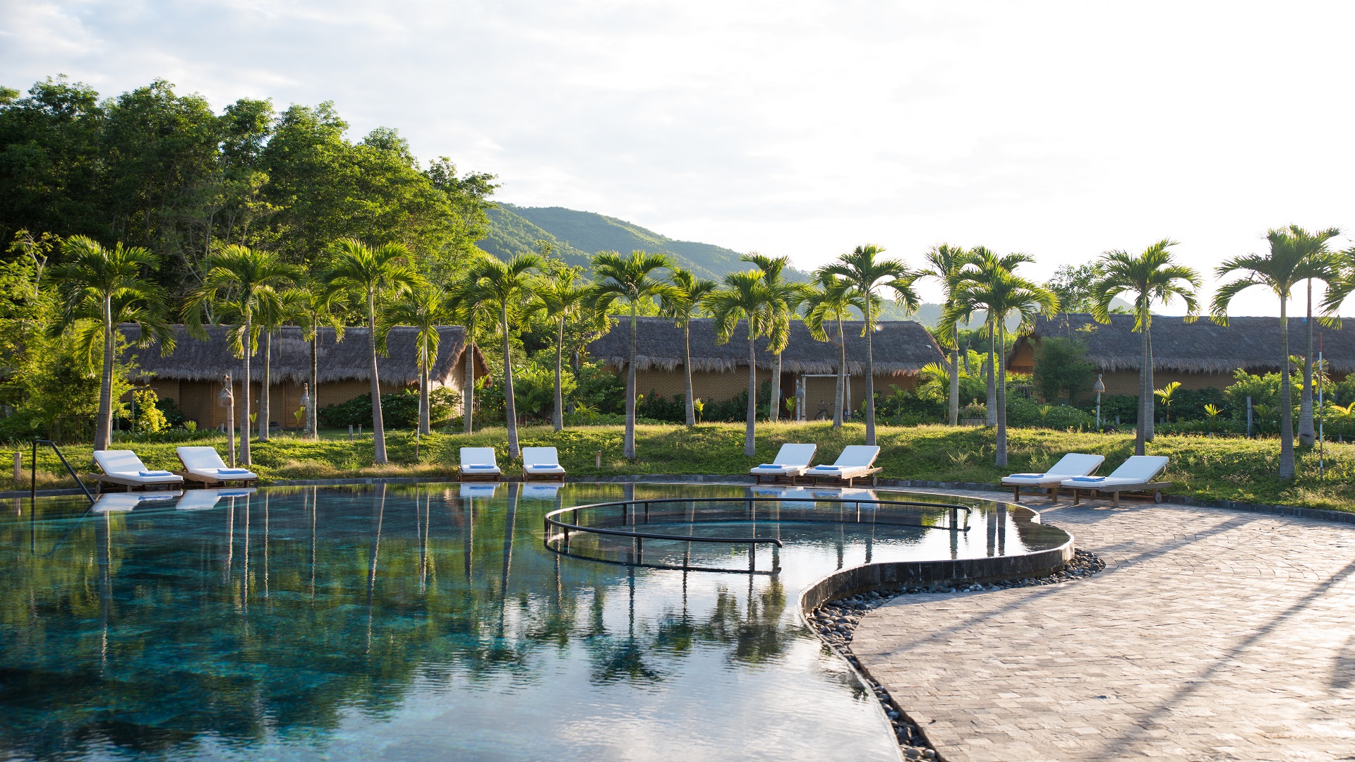 Alba Wellness Resort Huế