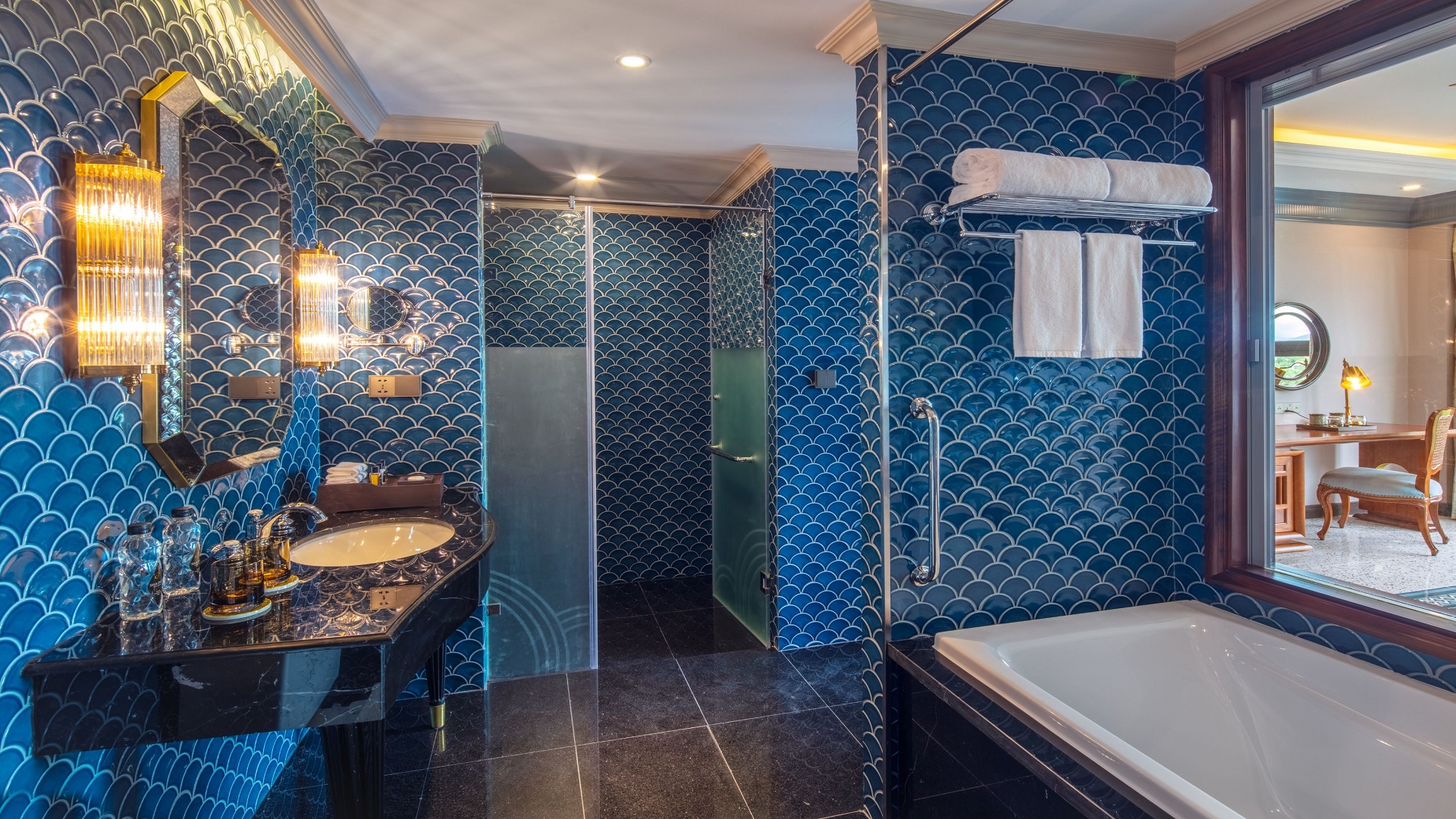 SILK PATH GRAND HUE HOTEL & SPA