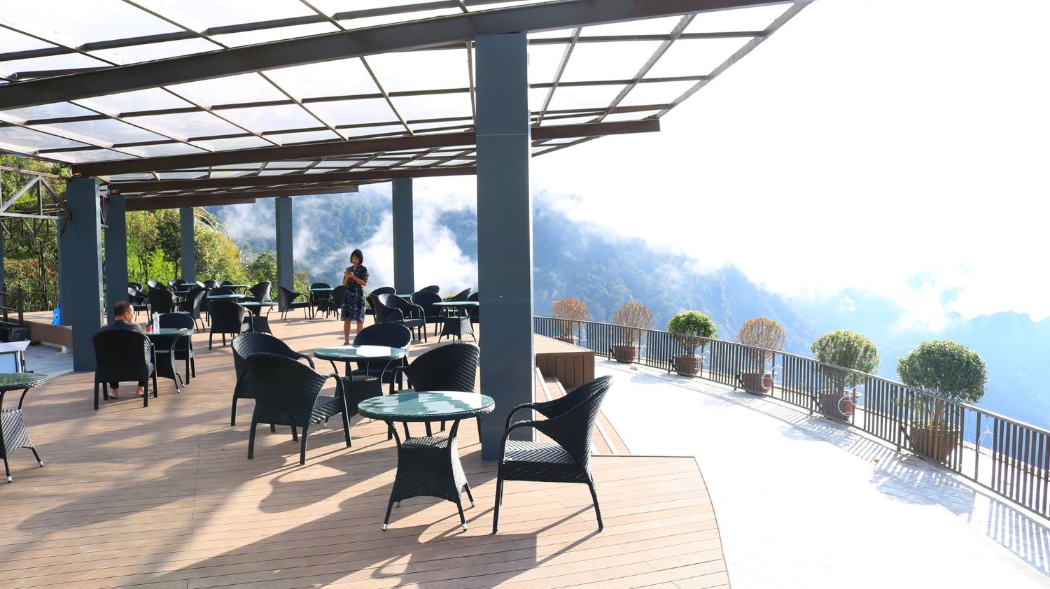 Nghỉ dưỡng nơi cổng trời - Ô Quy Hồ