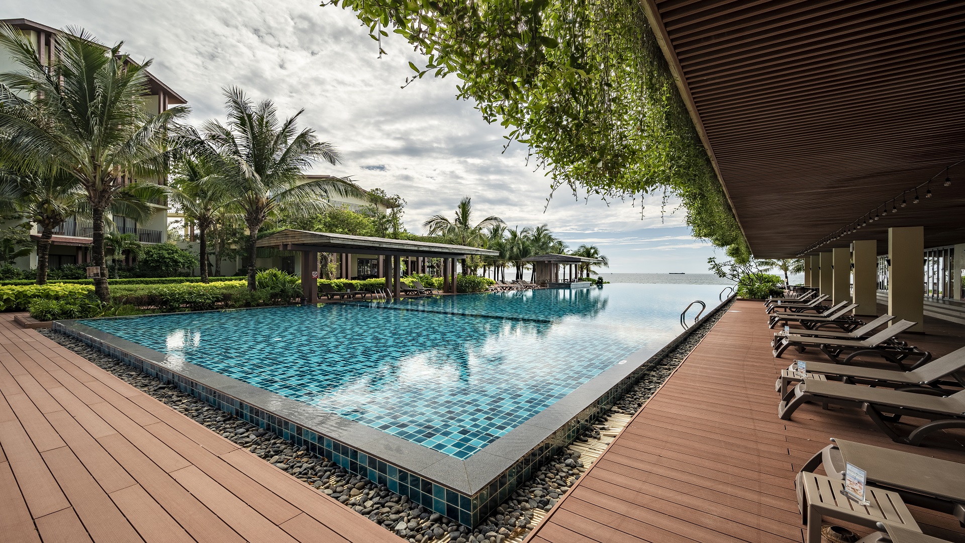 DUSIT PRINCESS MOONRISE BEACH PHÚ QUỐC